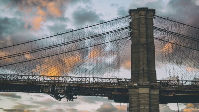 Бруклинский мост, Нью-Йорк, Дамбо в Бруклине, облака, закат (horizontal)