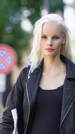 Ирен Химстера, Топ модель 2015, модель, блондинка, улица (vertical)