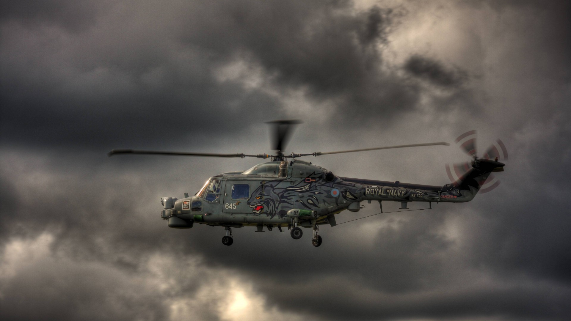 вертолёт, Великобритания, гроза, небо, AW139, AgustaWestland, Westland, helicopter, Wild Cat, Royal Navy, flight, sky, clouds (horizontal)