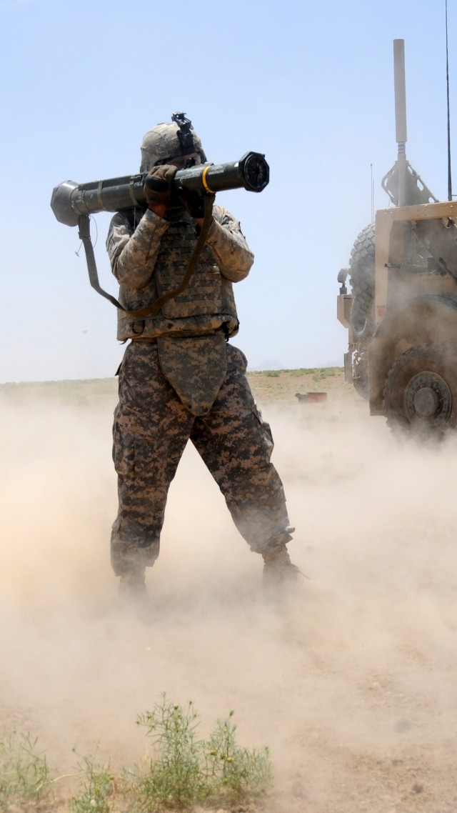 солдат, РПУ, БТР, rocket launcher, soldier, firing, AAV, APC, AFV, vehicle, sand, desert (vertical)