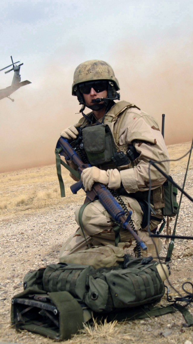 ВВС США, соладт, спасательная операция, U.S. Air Force, soldier, assault rifle, rescue mission, helicopter landing (vertical)