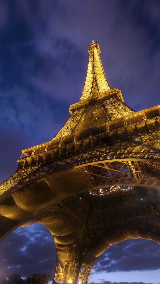 Эйфелева башня, Париж, Франция, путешествия, туризм, Eiffel Tower, Paris, France, travel, tourism (vertical)