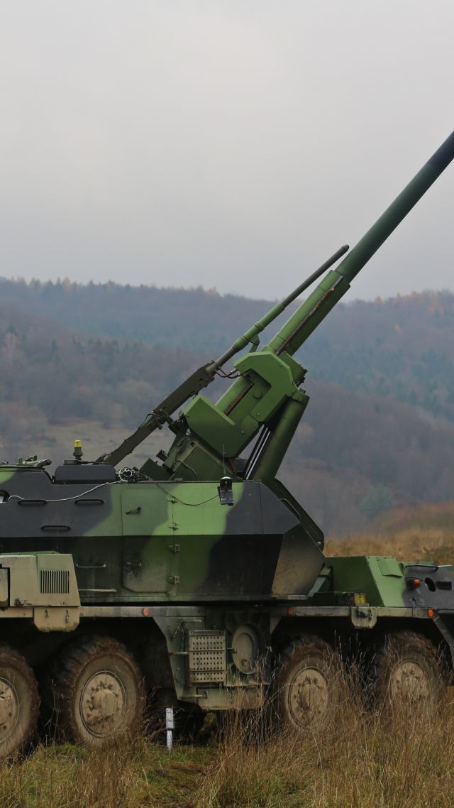 vz.77 Дана, самоходная артиллерийская установка, Армия Чешской республики, vz.77 DANA, self-propelled auto-loading gun, Military of the Czech Republic (vertical)