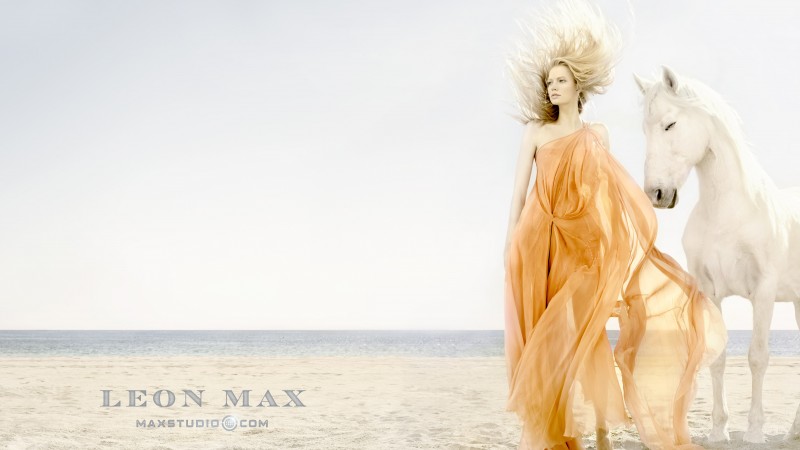 катя элизарова, модель, блондинка, конь, море, пляж (horizontal)