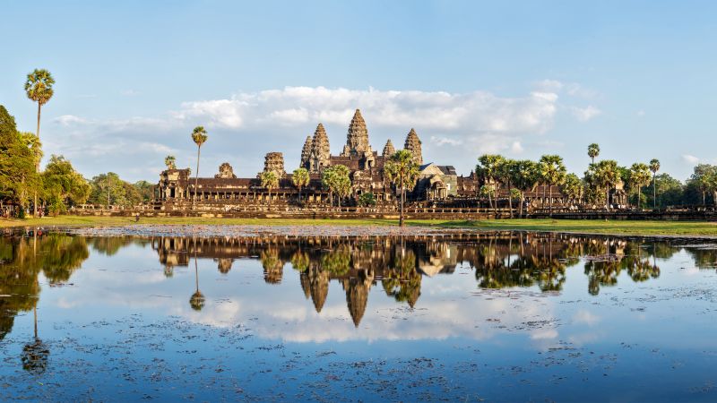 Камбоджа, озеро, деревья (horizontal)