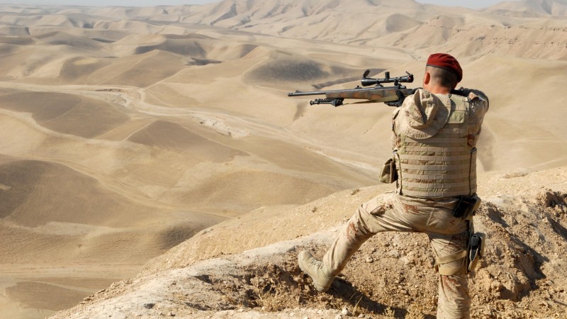 снайперская винтовка, солдат, снайпер, пустыня (horizontal)
