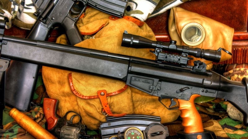 снайперская винтовка, аммуниция, револьвер (horizontal)