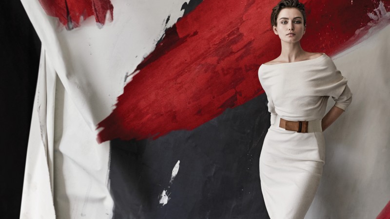 Андреа Дьякони, Топ Модель 2015, модель, брюнетка, белое платье (horizontal)