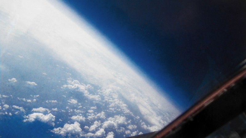 земля, космос, облака (horizontal)
