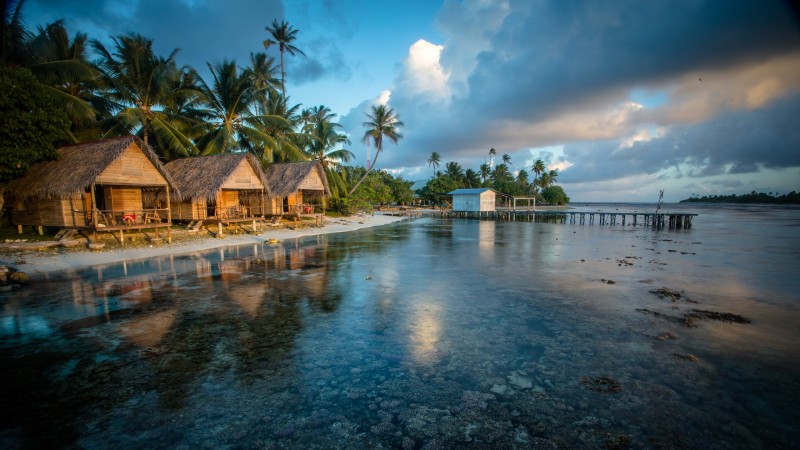 Бунгало, 4k, HD, риф, французская полинезия, вода, облака, пальмы (horizontal)