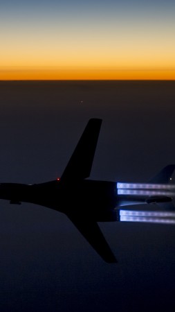 стратегический бомбардировщик, сверхзвуковой, Лансер, Рокуэлл, закат (vertical)
