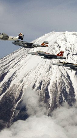 ВВС США, показные выступления, горы, Фудзи (vertical)