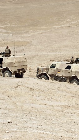 бронеавтомобиль, броневик, конвой, Афганистан (vertical)