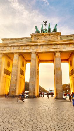 Бранденбургские ворота, Берлин, Германия, Туризм, Путешествие (vertical)