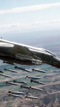 МакДоннелл Дуглас Ф-4 Фантом 2, Ф-4, бомбардировщик, ВВС США (vertical)