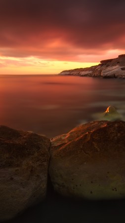 закат, 4k, HD, скалы, море, океан, вода, красный, облака, небо, солнце (vertical)