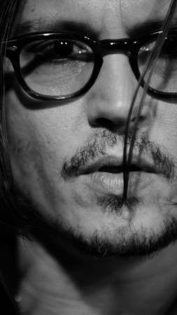 Джонни Депп, режиссёр, музыкант, сценарист, продюсер, очки, волосы, борода (vertical)