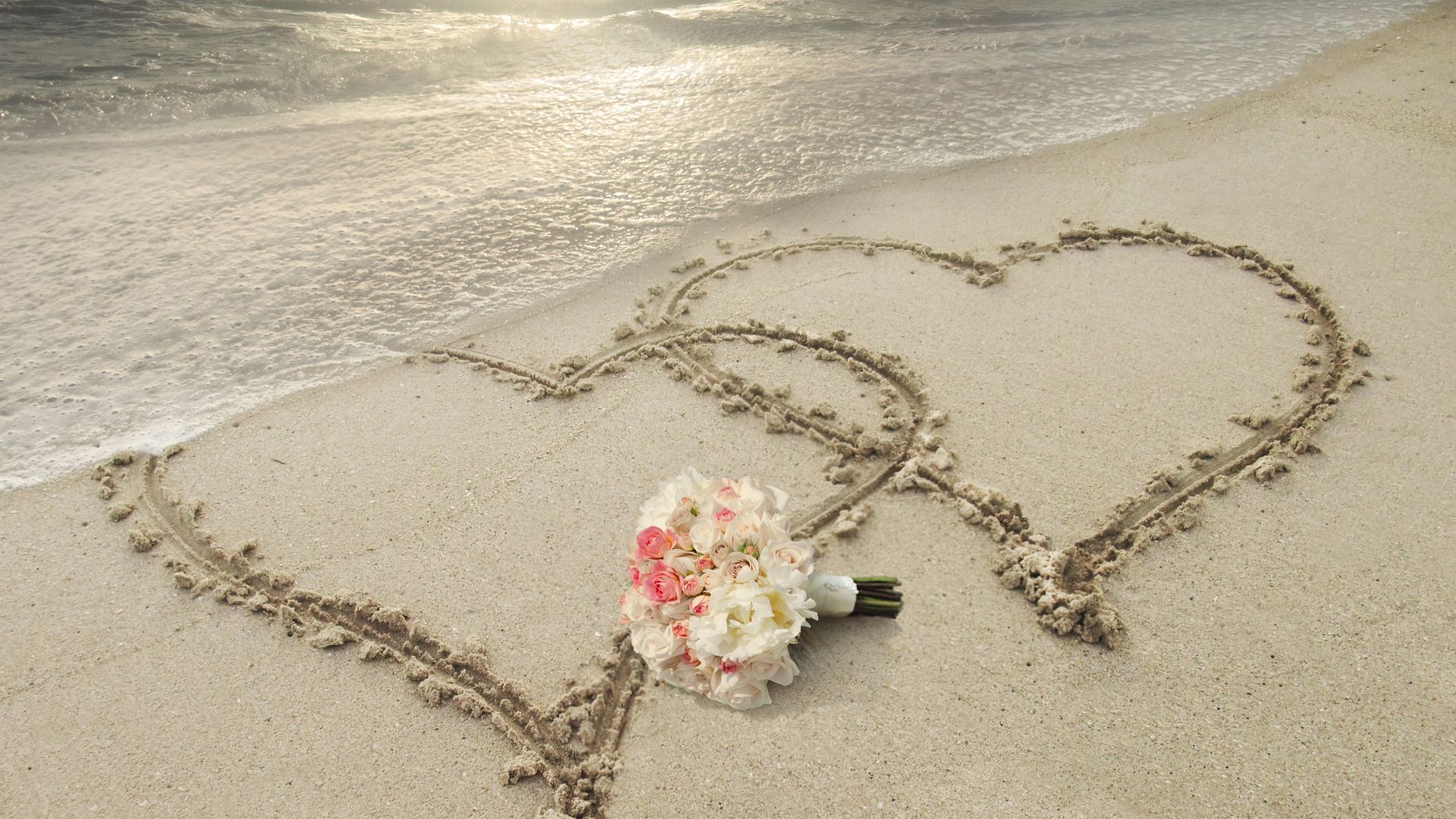 фото любовь, сердце, love image, heart, 8k, beach (horizontal)