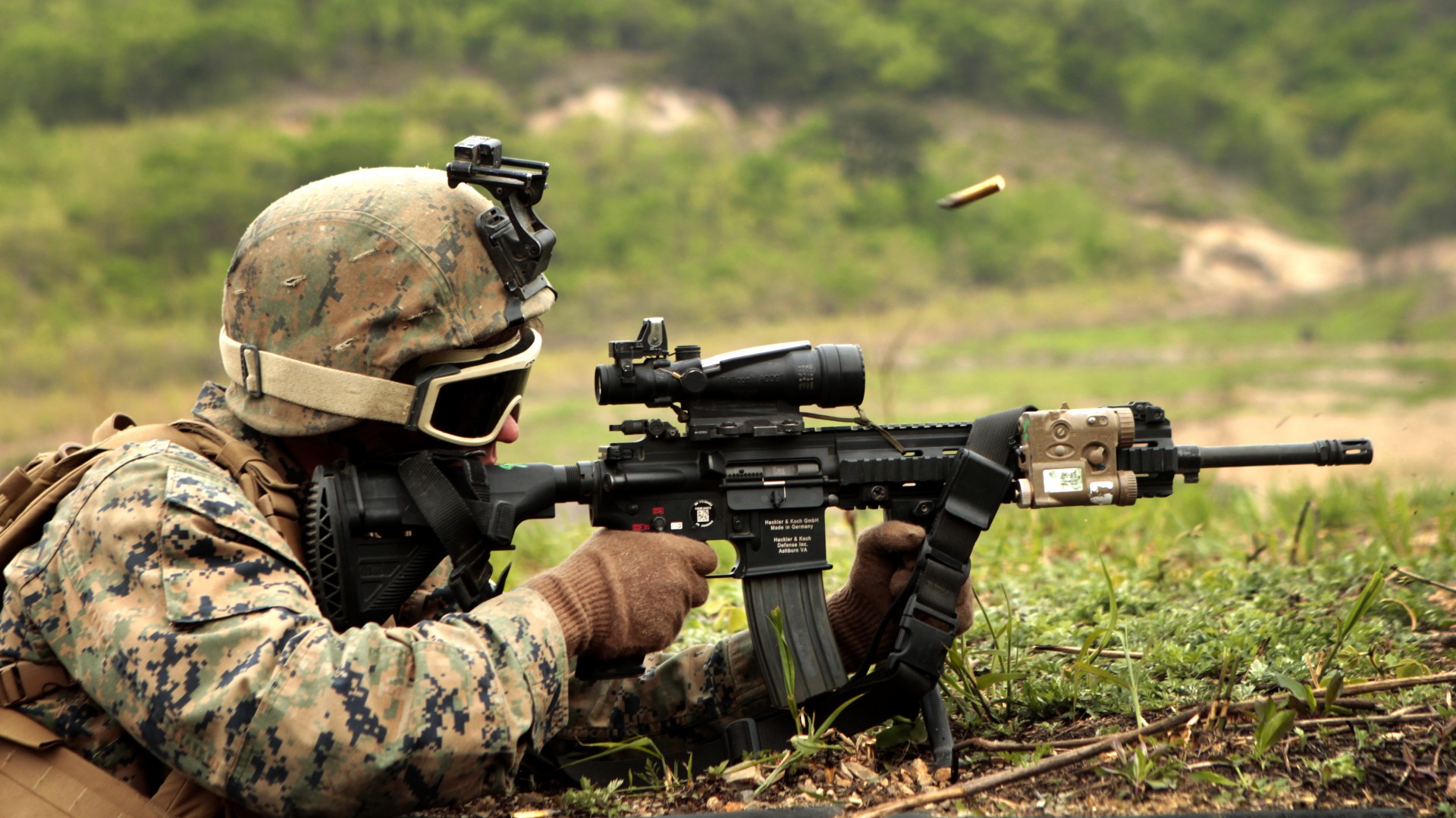 солдат, стрельба, автомат, HK416, soldier, Heckler & Koch, assault rifle, firing, camo, in action (horizontal)