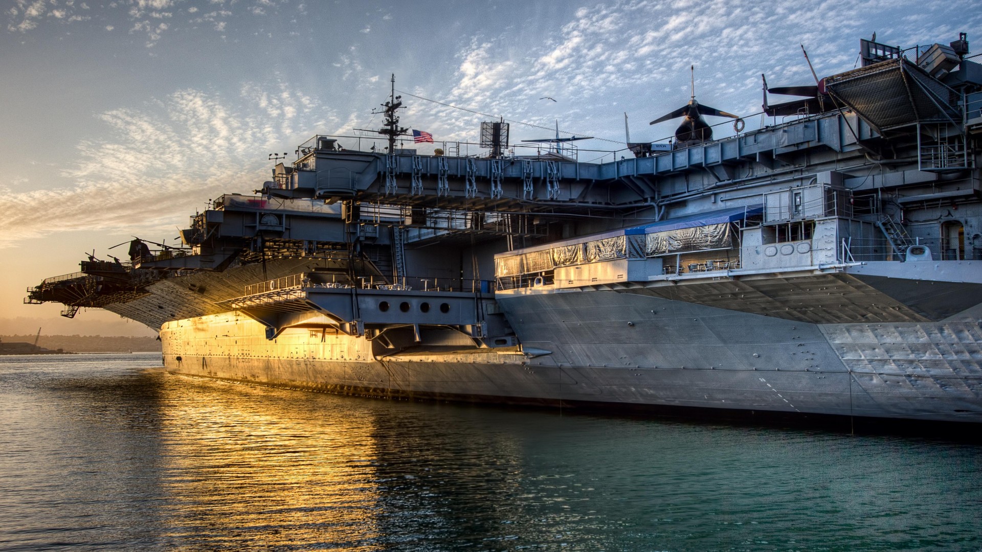авианосец, порт, закат, aircraft carrier, warship, U.S. Navy, sunset, sea, sky (horizontal)