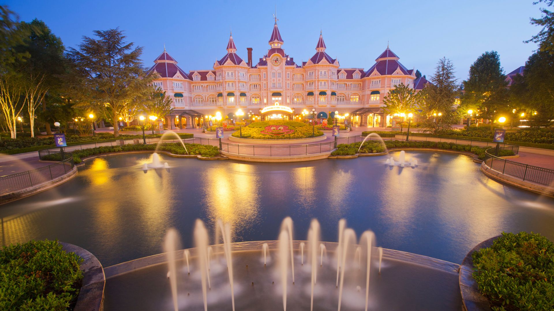 Диснейлэнд, Disneyland Hotel, Paris, France, Europe, fountain, 4k (horizontal)