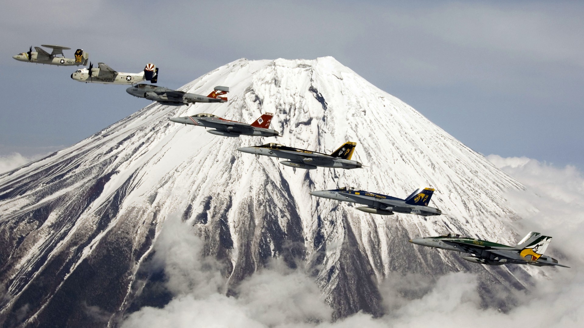 ВВС США, показные выступления, горы, Фудзи, U.S. Navy, aircraft, carrier, jet, fighter, mountain, Fuji, Japan (horizontal)