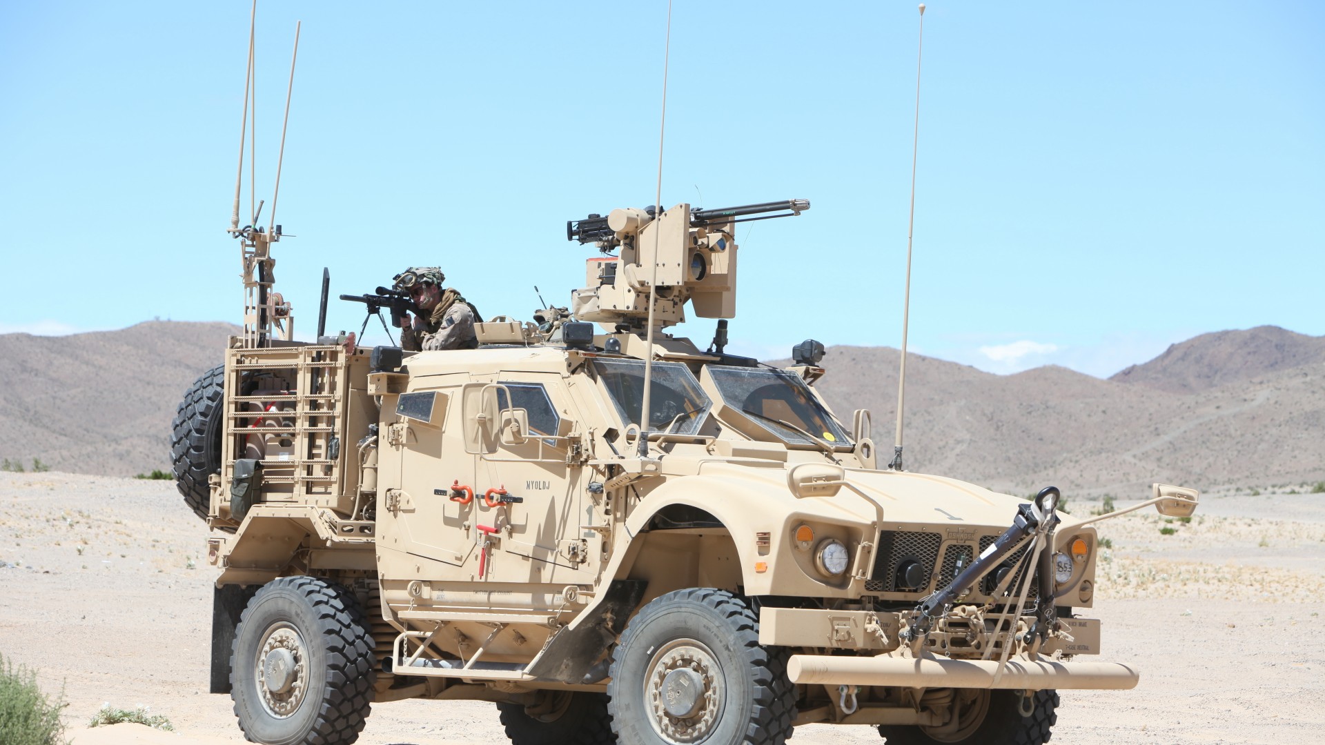бронеавтомобиль, БРДМ, США, M-ATV, Oshkosh, MRAP, TerraMax, SXF, infantry mobility vehicle, desert (horizontal)