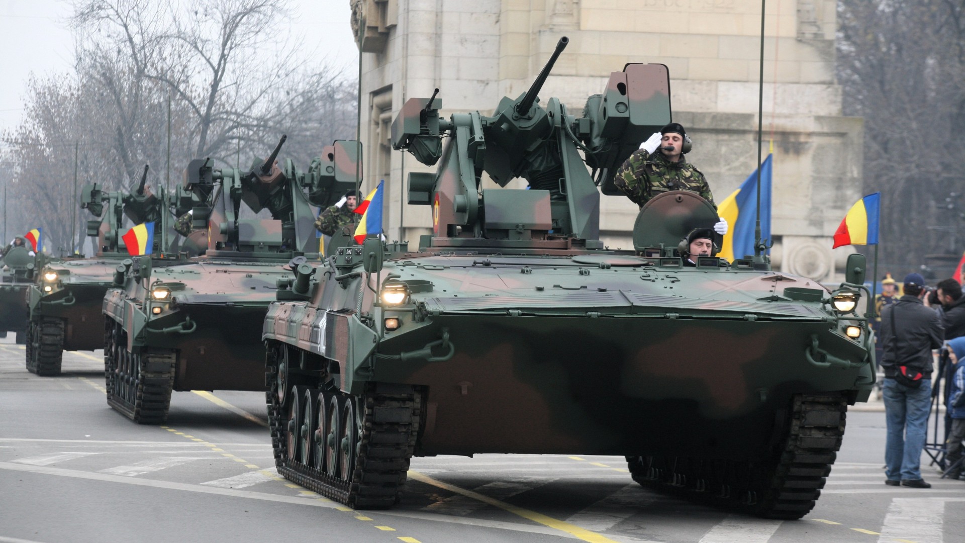 БМП, ВС Румынии, парад, MLI-84, IFV, MLI-84M, infantry fighting vehicle, MICV, Romanian Armed Forces, parade (horizontal)