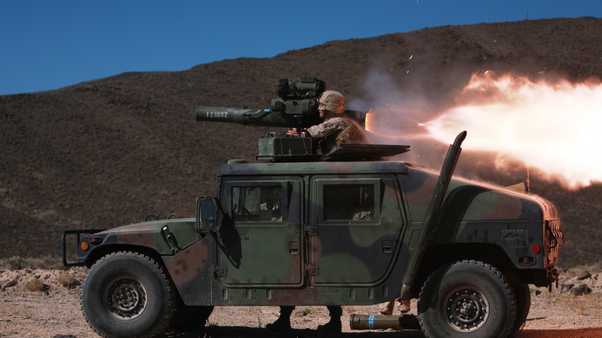 Хаммер, вездеход, ракета, солдат, Humvee, HMMWV, SUV, rocket launch, soldier, U.S. Army (horizontal)
