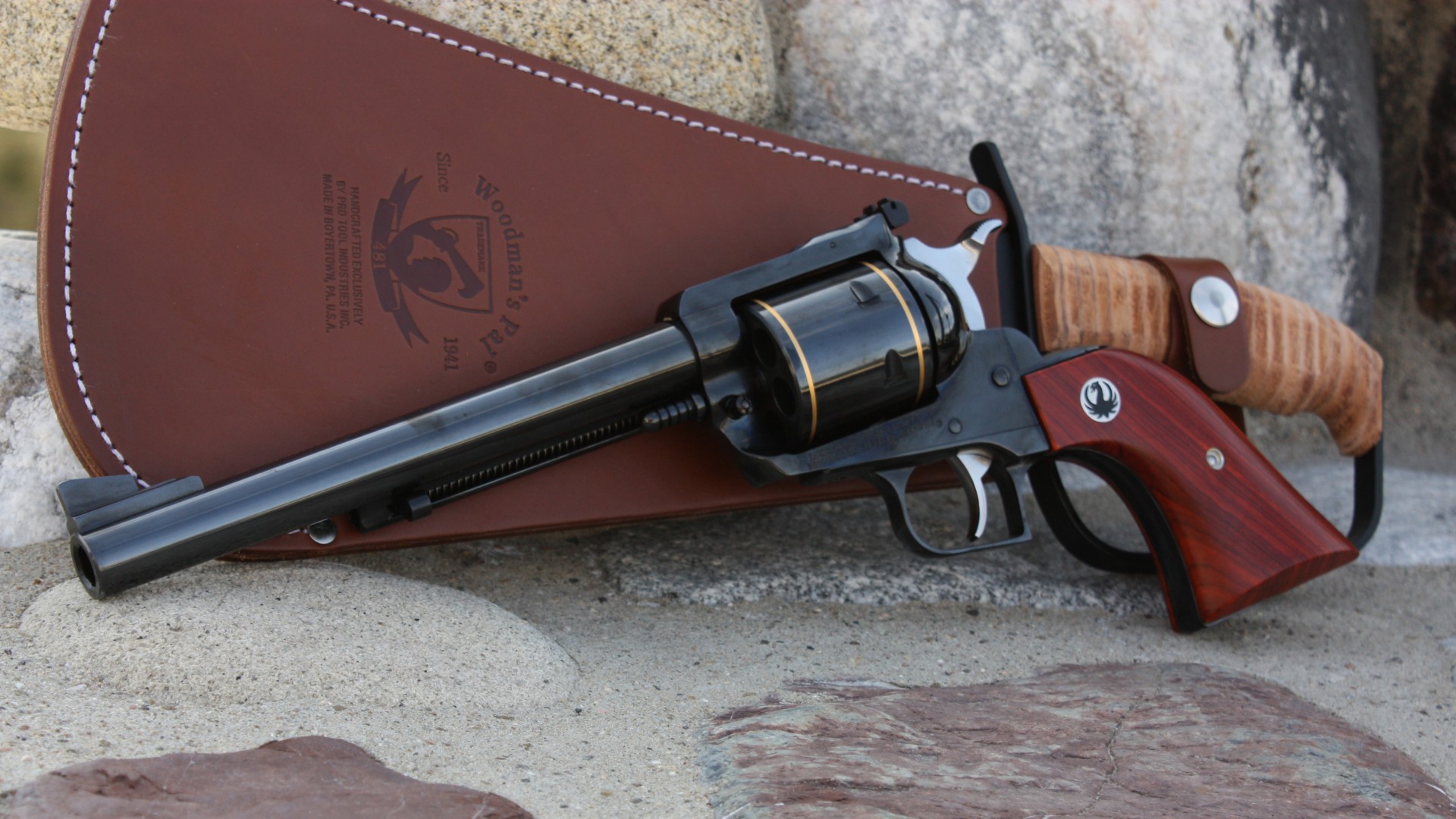 Магнум 44, револьвер, Ruger Super Blackhawk .44 Magnum, revolver, review (horizontal)