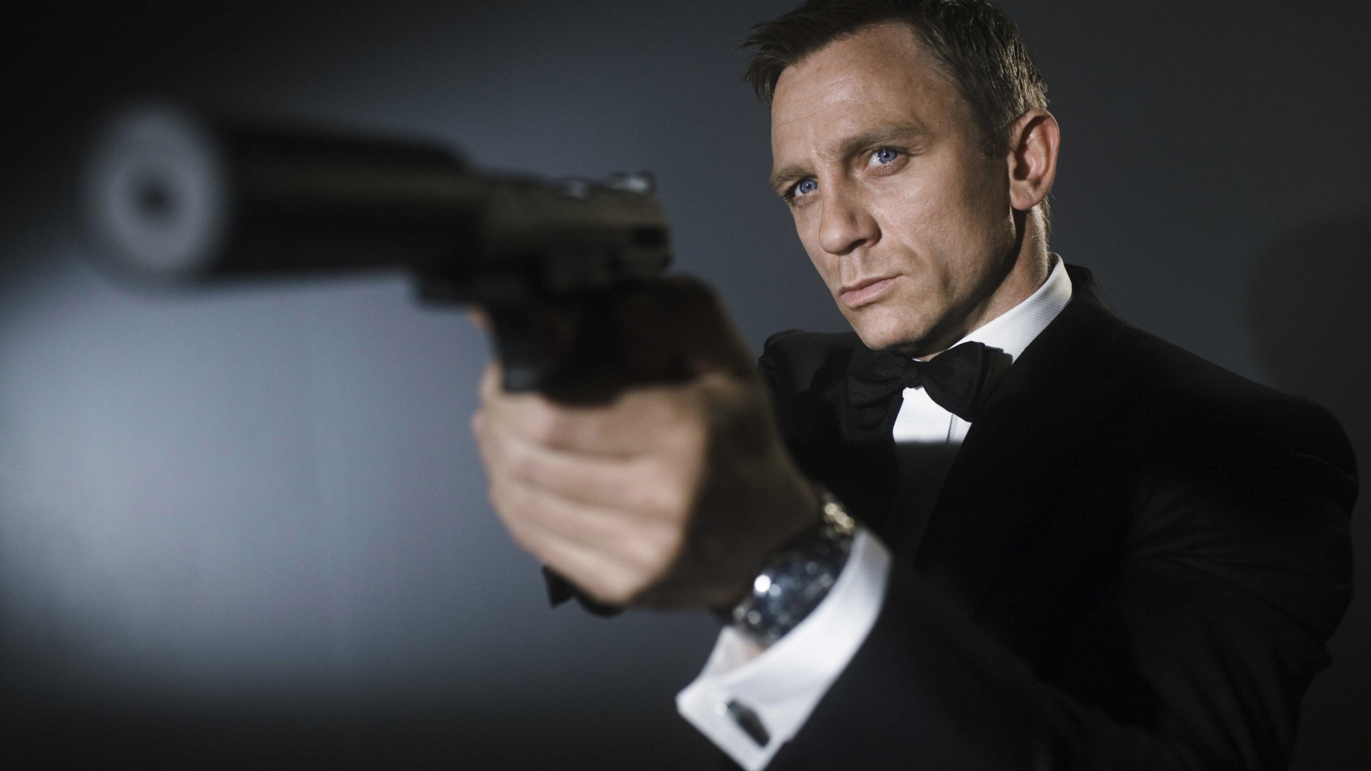 Дениел Крейг, Самые популярные знаменитости 2015, актер, пистолет, Daniel Craig, 007, James Bond, Most Popular Celebs in 2015, actor, gun (horizontal)