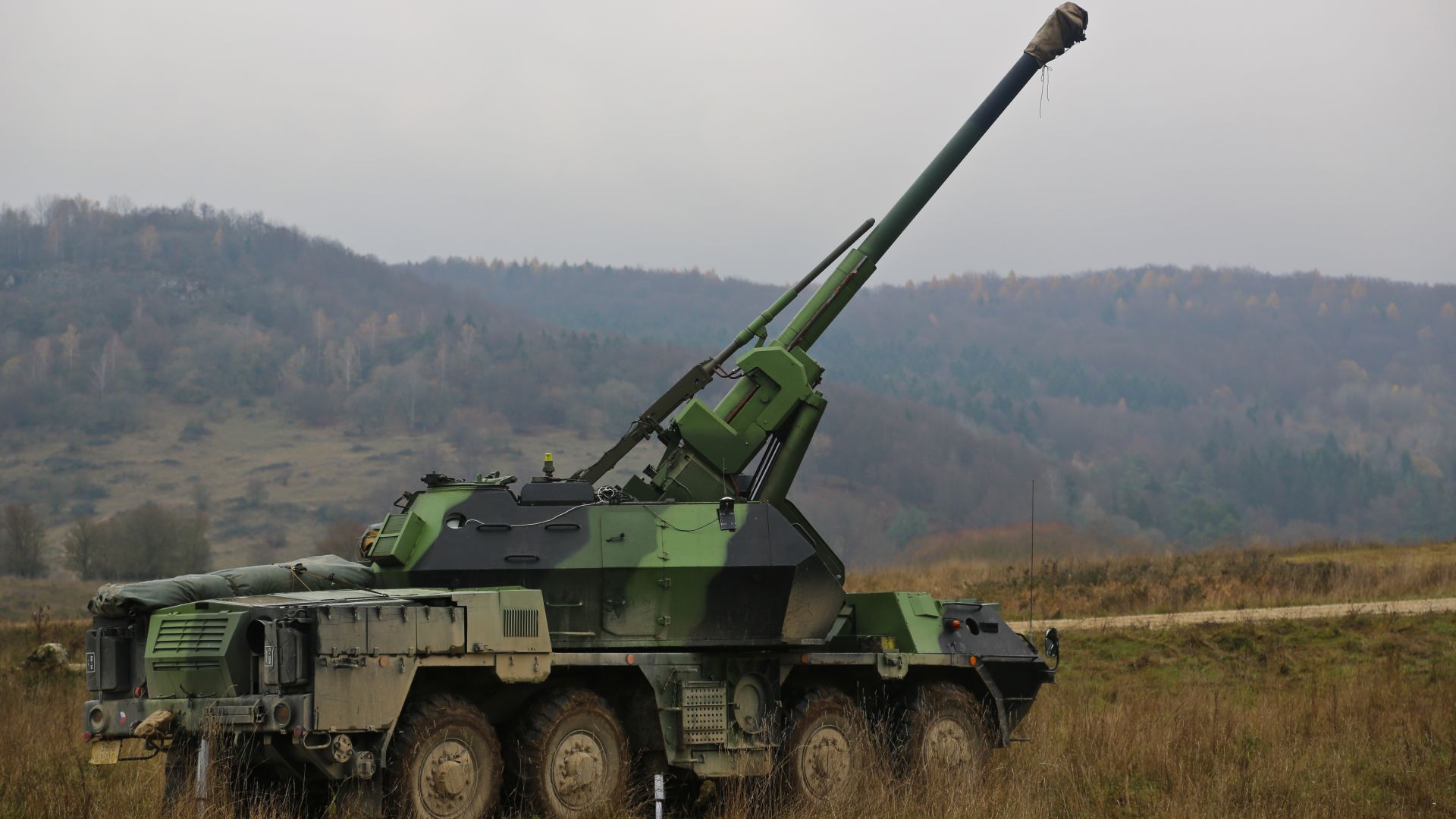 vz.77 Дана, самоходная артиллерийская установка, Армия Чешской республики, vz.77 DANA, self-propelled auto-loading gun, Military of the Czech Republic (horizontal)