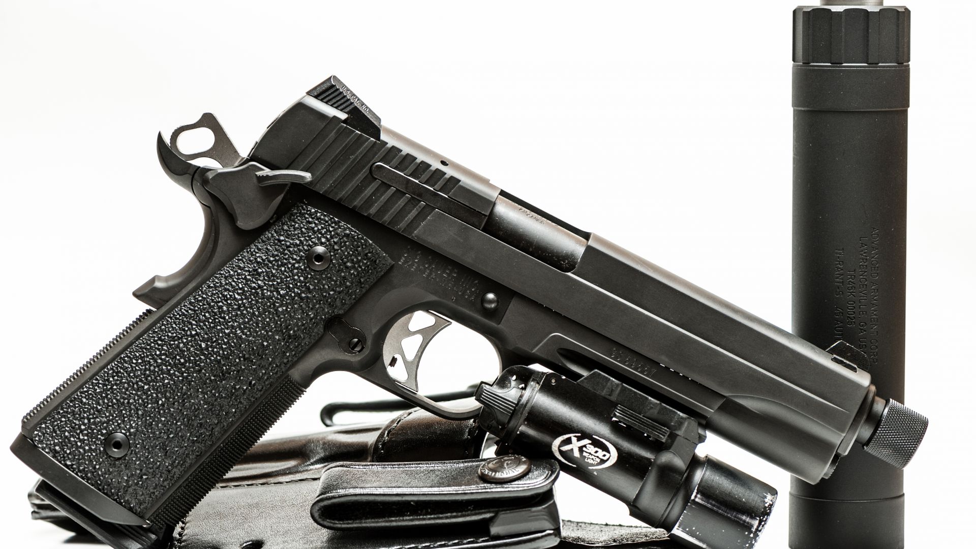 Сиг Саер П226, черный, глушитель, Германия, SIG Sauer P226, black, silencer, Germany (horizontal)