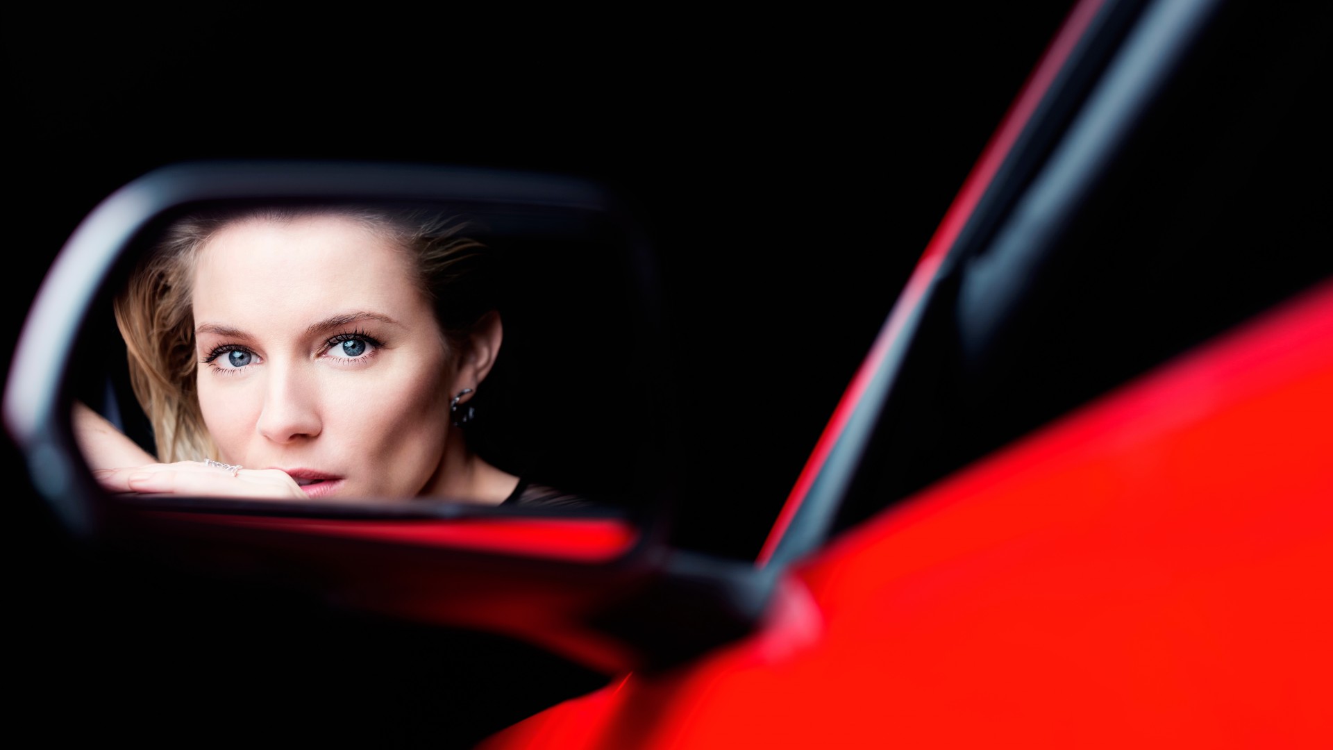 сиенна, сиена, миллер, актриса, красная, машина, отражение, зеркало, Sienna Miller, Actress, red, car, reflection, mirror (horizontal)