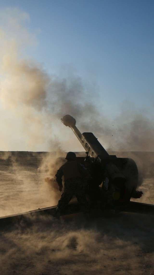 гаубица, Д-30, 122-мм, артиллерия, D-30, howitzer, 2A18, 122-mm, artillery, weapon, firing, desert, sand (vertical)