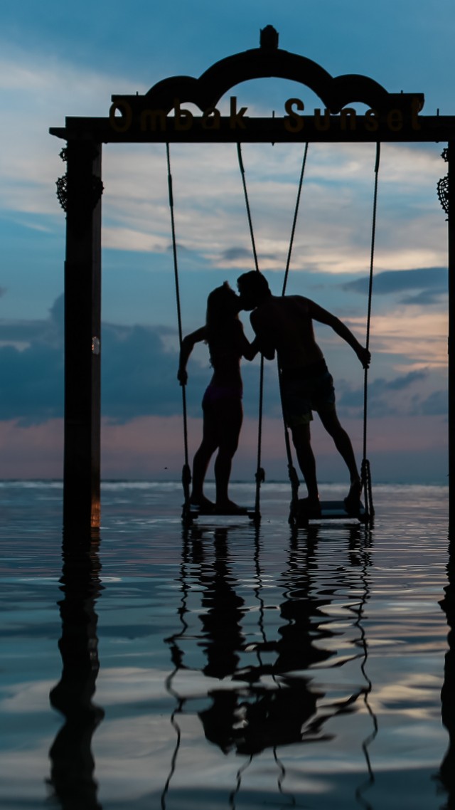 фото любовь, поцелуй, love image, 5k, kiss, sunset, sea (vertical)