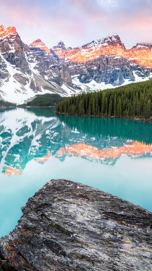 озеро Морейн, горы, Moraine Lake, Banff, Canada, mountains, forest, 4k (vertical)