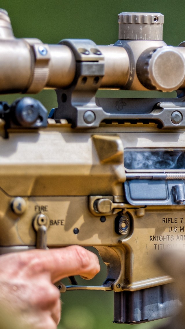 снайперская винтовка, стрельба, дым, SR-25, Stoner Rifle-25, sniper rifle, 7.62×51mm NATO, scope, firing, smoke (vertical)