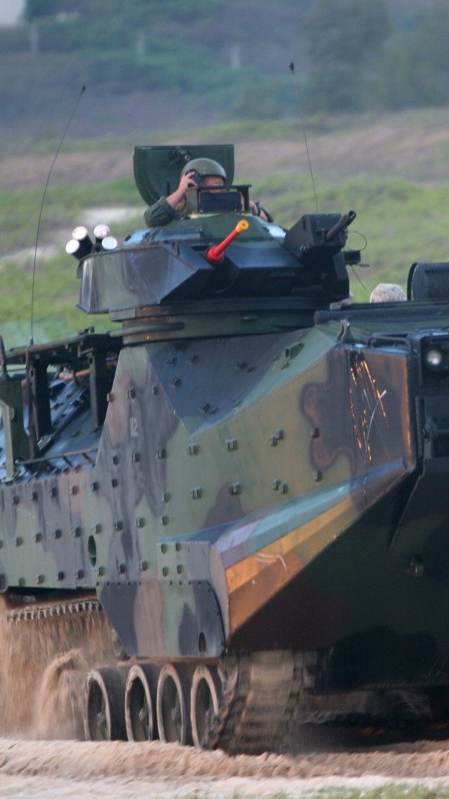 амтрэк, машина-амфибия, Армия США, AAV, U.S. Marine, amtrack, assault amphibious vehicle, LVTP-7, U.S. Army (vertical)