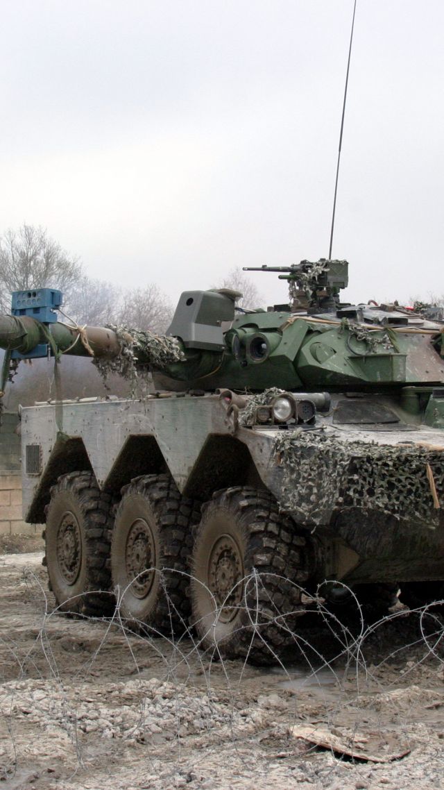 Танк AMX-10 RC в Украине, AMX-10 RC in Ukraine, 4K (vertical)