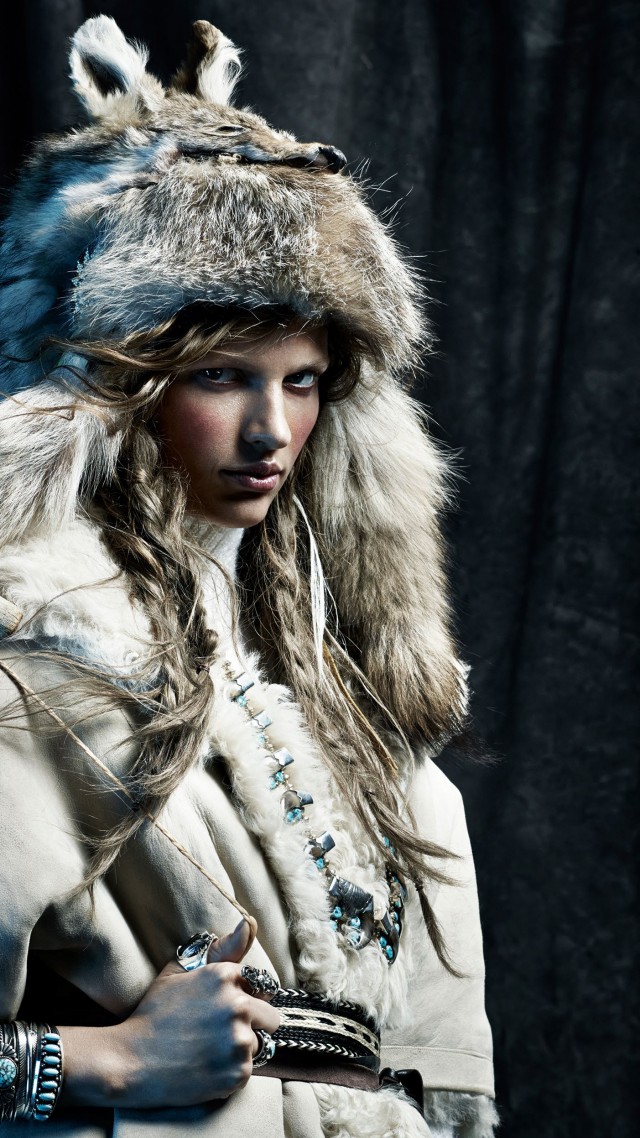 Бэт Франке, Топ модель 2015, модель, мех, волк, Bette Franke, Top Fashion Models 2015, model, fur, wolf (vertical)