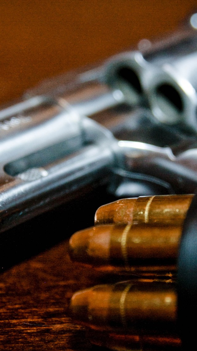 Смит и Вессон 375, револьвер, Smith & Wesson .357 Magnum Taurus, revolver (vertical)