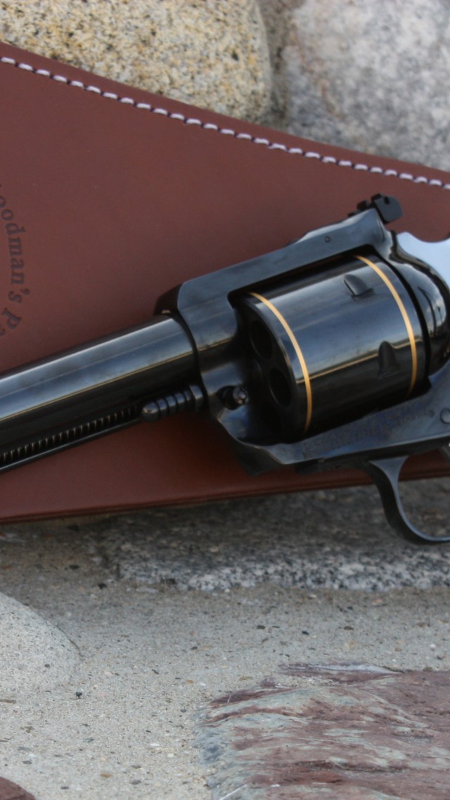 Магнум 44, револьвер, Ruger Super Blackhawk .44 Magnum, revolver, review (vertical)
