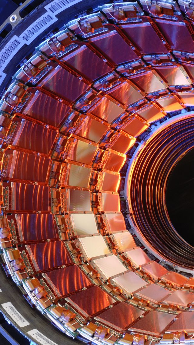 БАК, Большой Алронный Колайдер, ЦЕРН., LHC, Large Hadron Collider, CERN. (vertical)