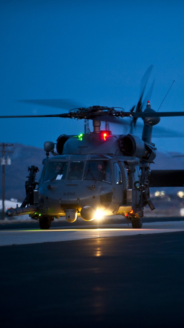 Сикорский ЮШ-60, Черный Ястреб, вертолет, ВВС США, Sikorsky UH-60 Black Hawk, helicopter, U.S. Air Force (vertical)