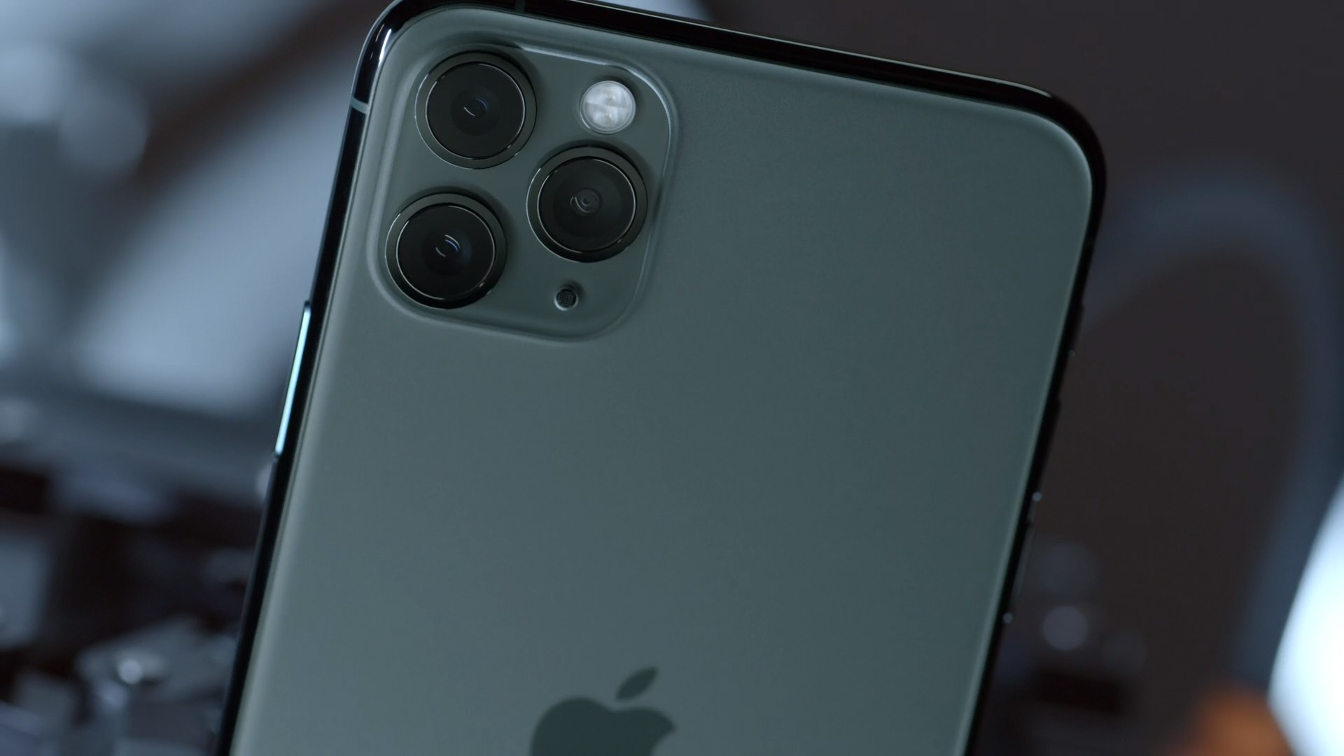 Чем плох айфон 11. Iphone 11 Pro. Iphone 11 Pro Green. Iphone 11 Pro зеленый.