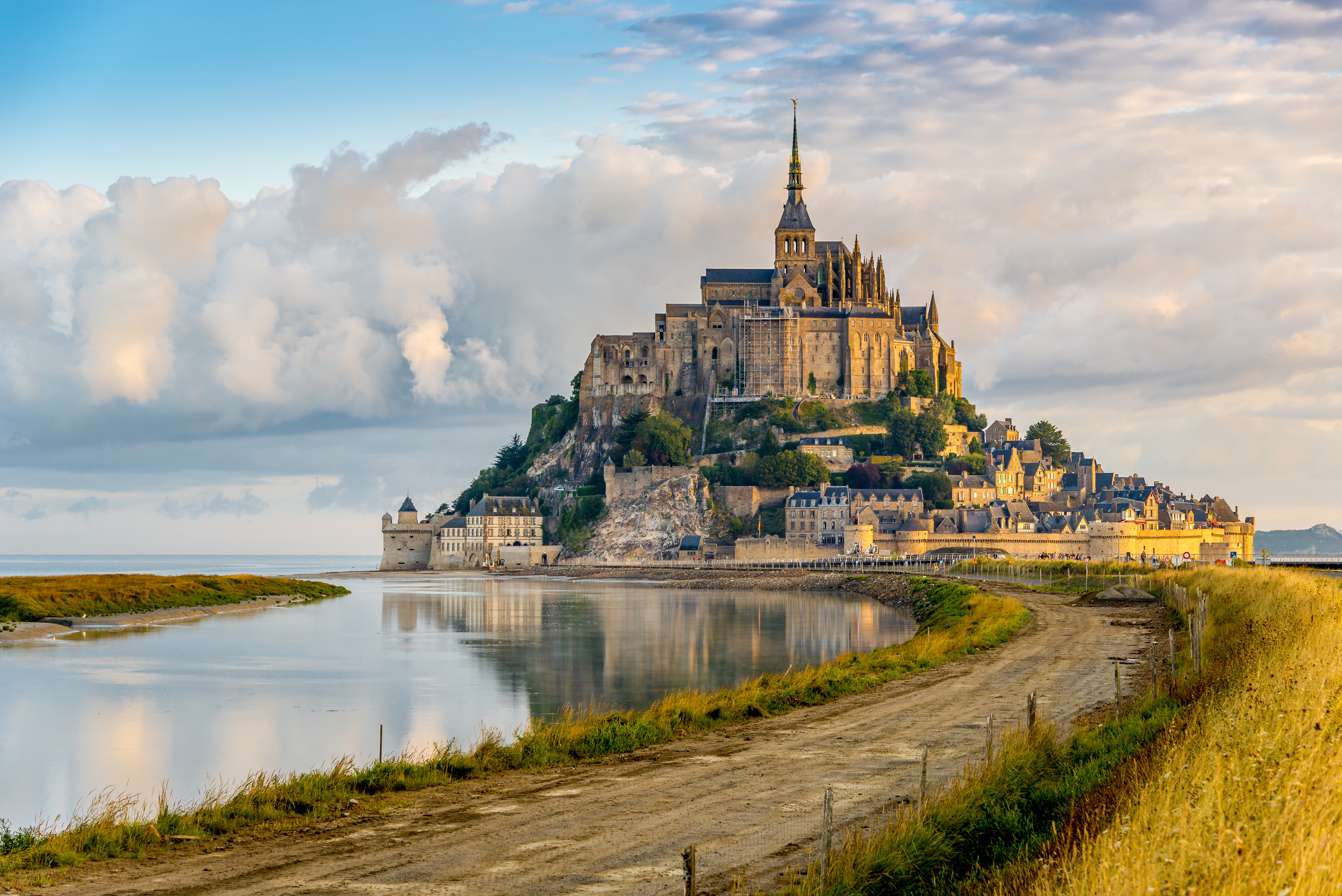 Mont Saint Michel Abbey, France без смс